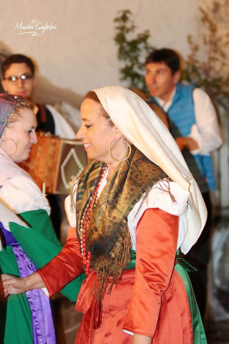  Roccamandolfi: Nella Rocca dei Briganti -