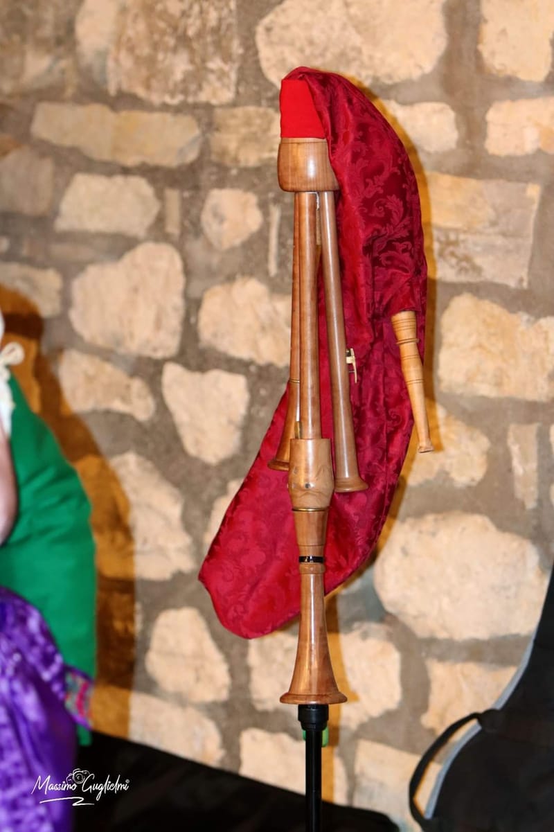  Roccamandolfi: Nella Rocca dei Briganti -