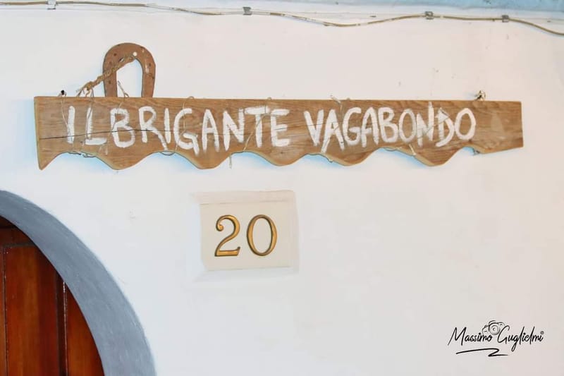  Roccamandolfi: Nella Rocca dei Briganti -