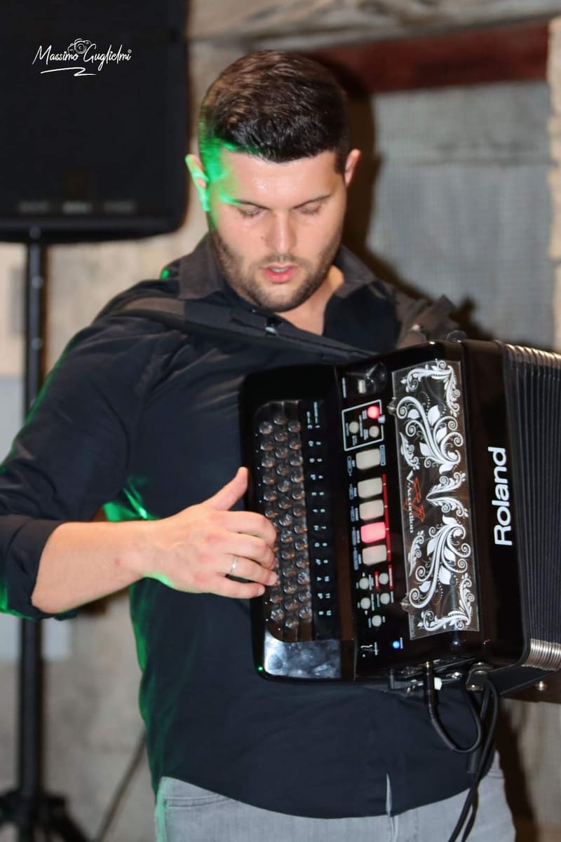  Roccamandolfi: Nella Rocca dei Briganti -