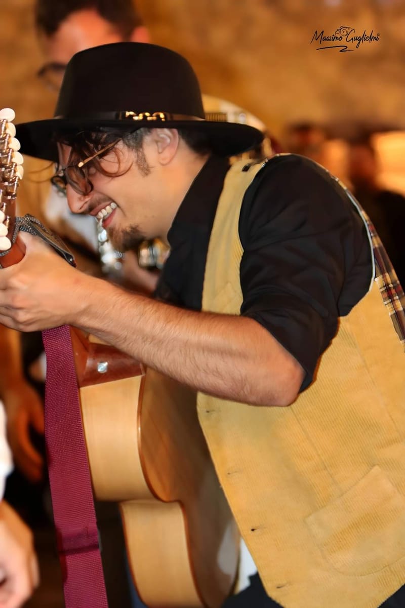  Roccamandolfi: Nella Rocca dei Briganti -