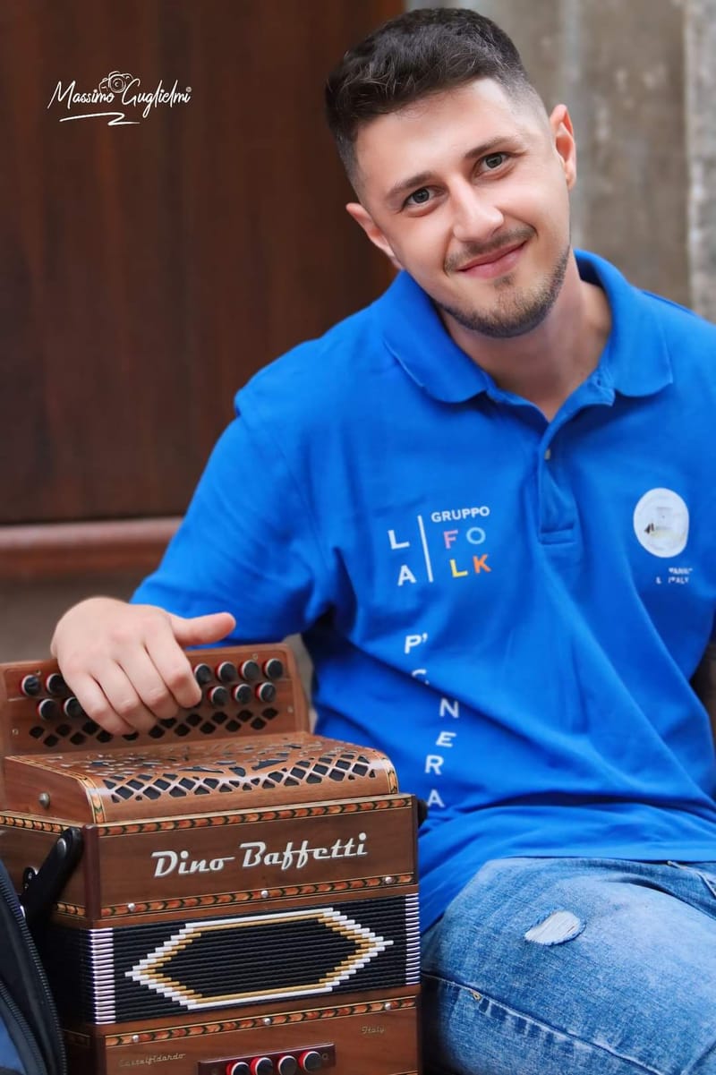  Roccamandolfi: Nella Rocca dei Briganti -