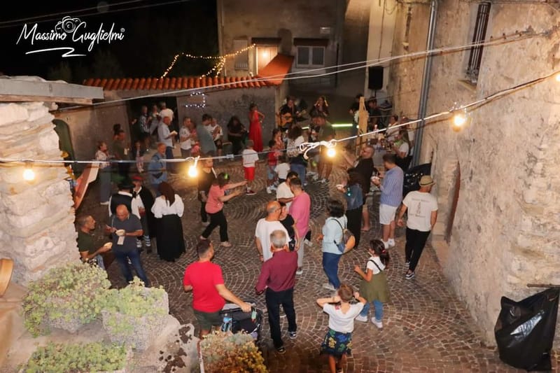  Roccamandolfi: Nella Rocca dei Briganti -