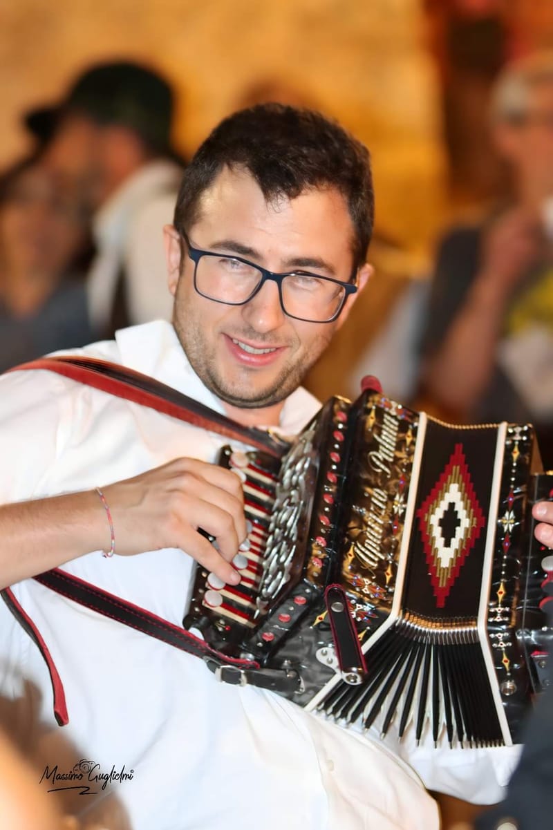  Roccamandolfi: Nella Rocca dei Briganti -