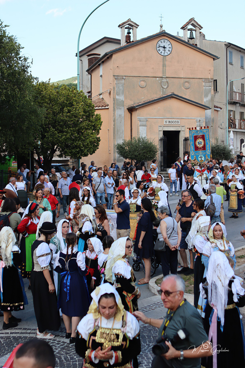 UNA GIORNATA MAGICA A LONGANO