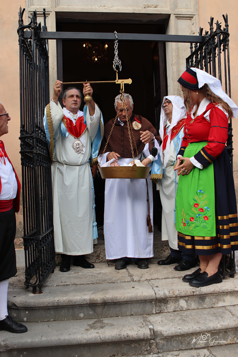 UNA GIORNATA MAGICA A LONGANO