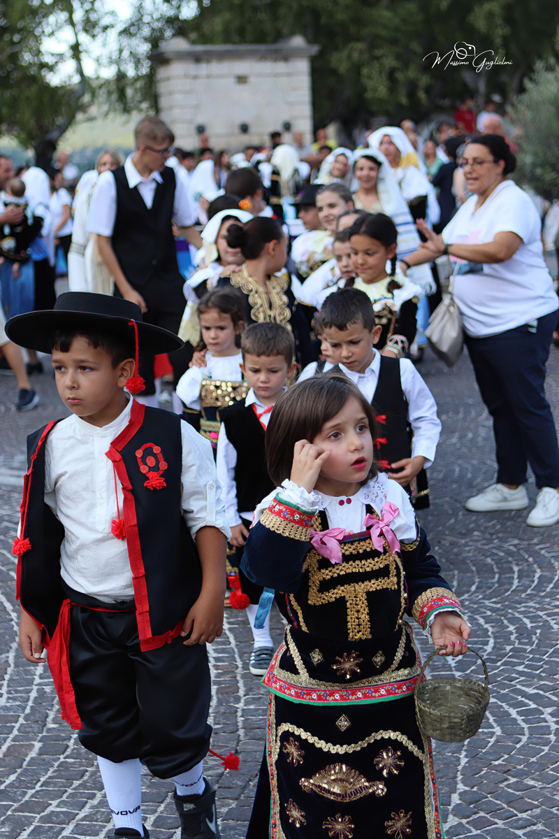 UNA GIORNATA MAGICA A LONGANO