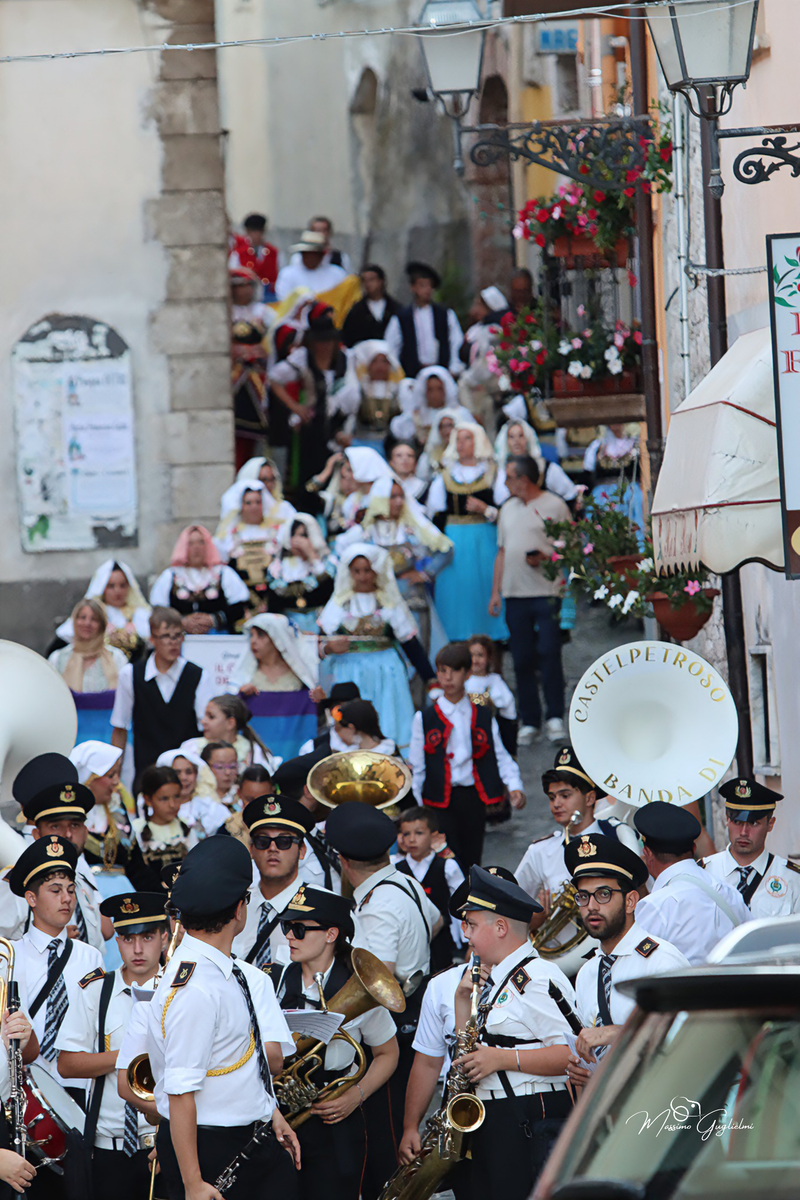 UNA GIORNATA MAGICA A LONGANO