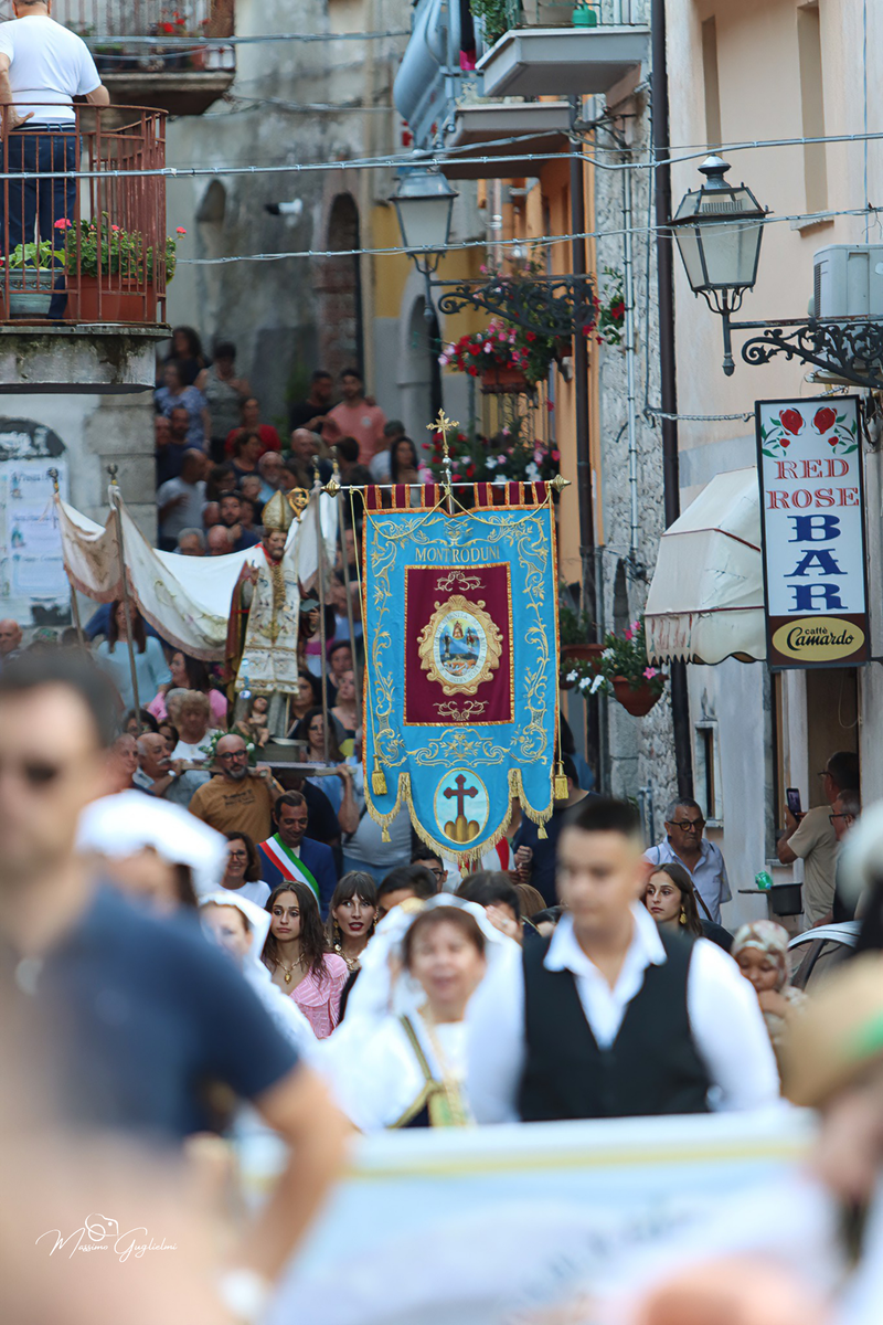 UNA GIORNATA MAGICA A LONGANO