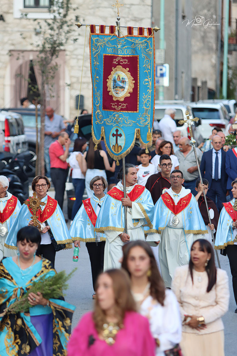 UNA GIORNATA MAGICA A LONGANO
