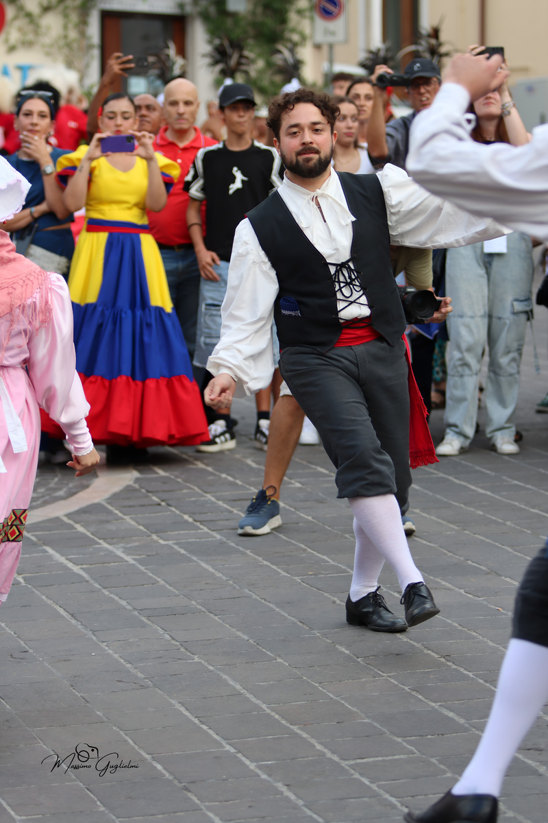 Coliri, musica, allegria