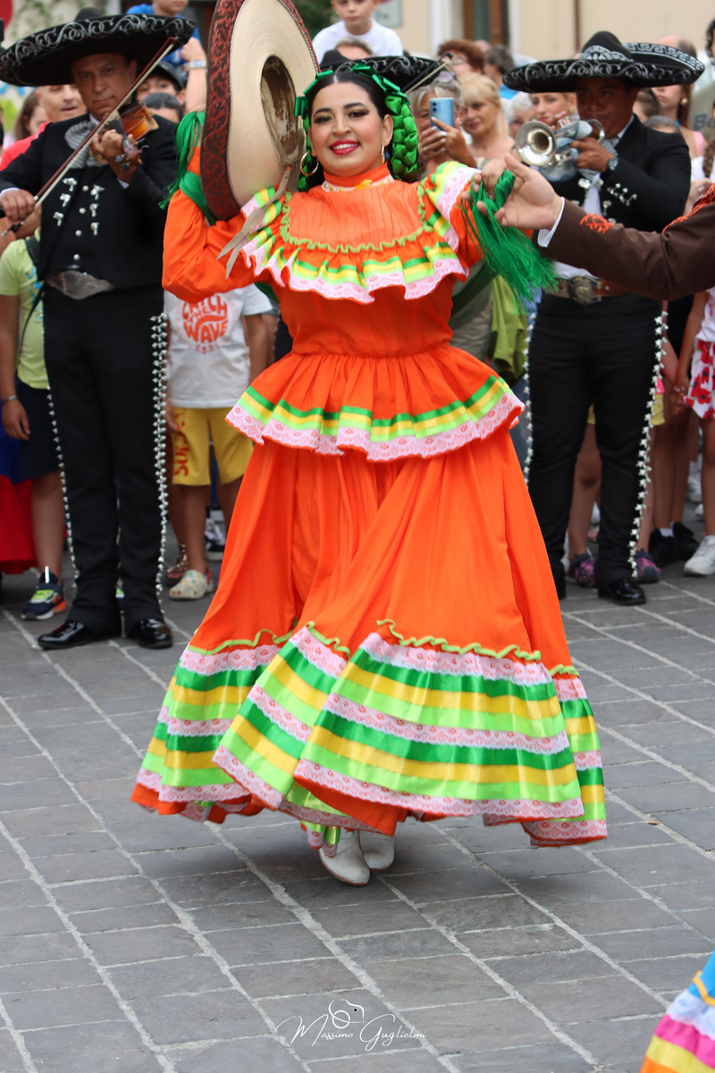 Coliri, musica, allegria