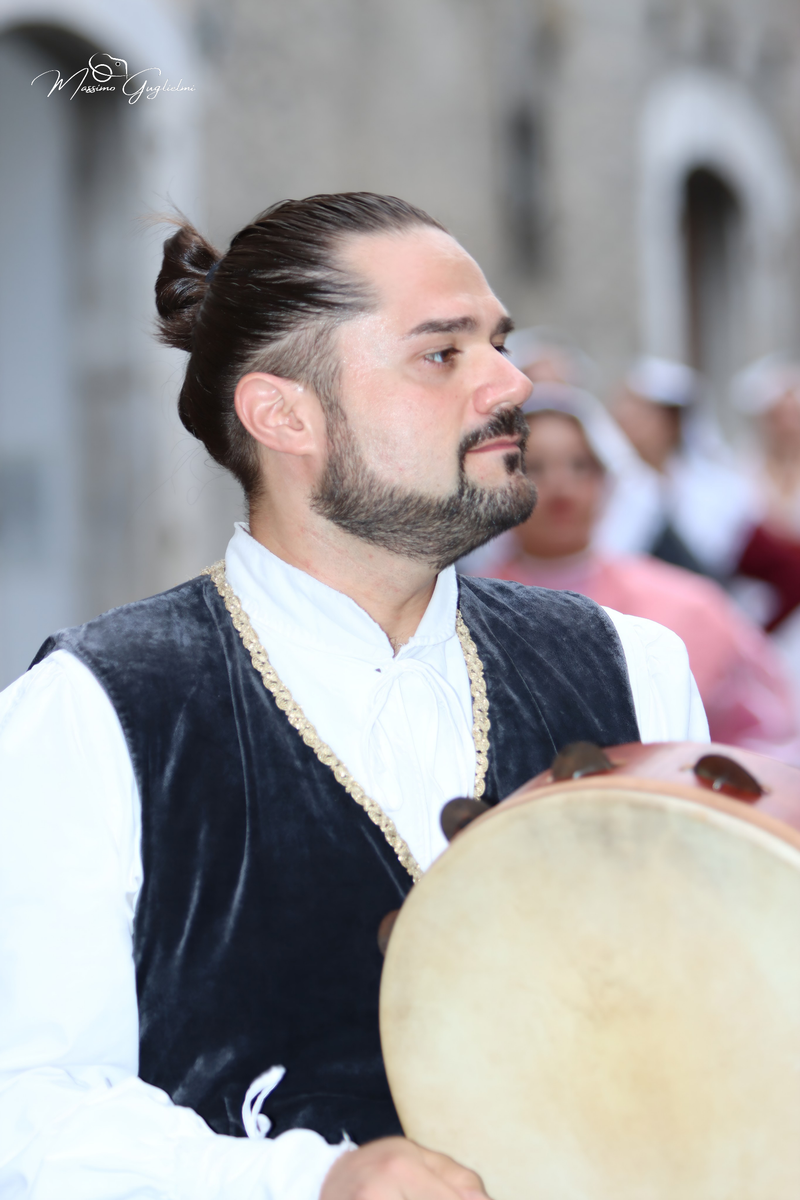 Coliri, musica, allegria