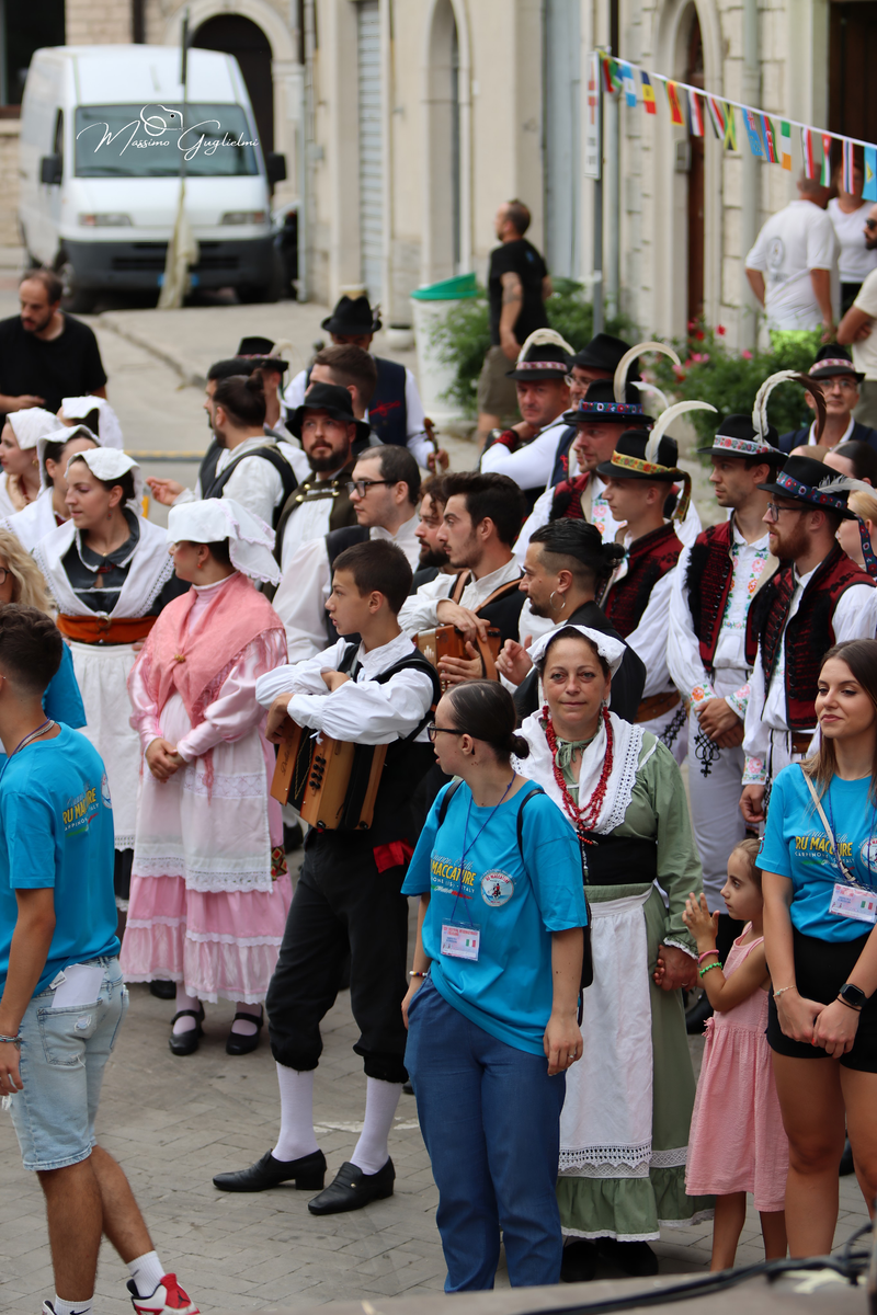 Coliri, musica, allegria