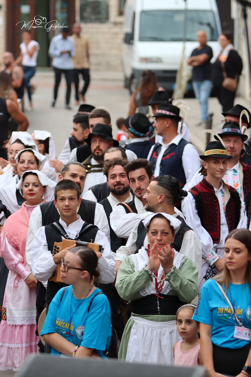 Coliri, musica, allegria