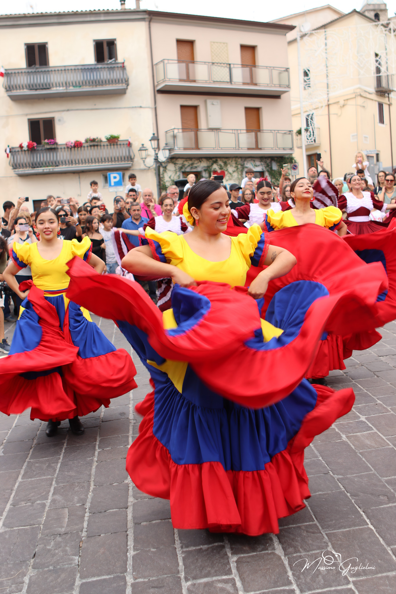 Coliri, musica, allegria