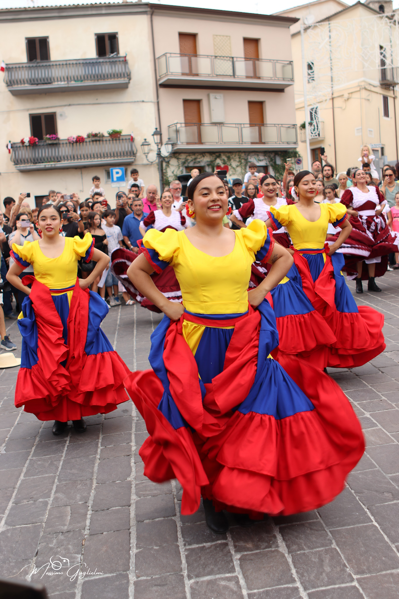 Coliri, musica, allegria