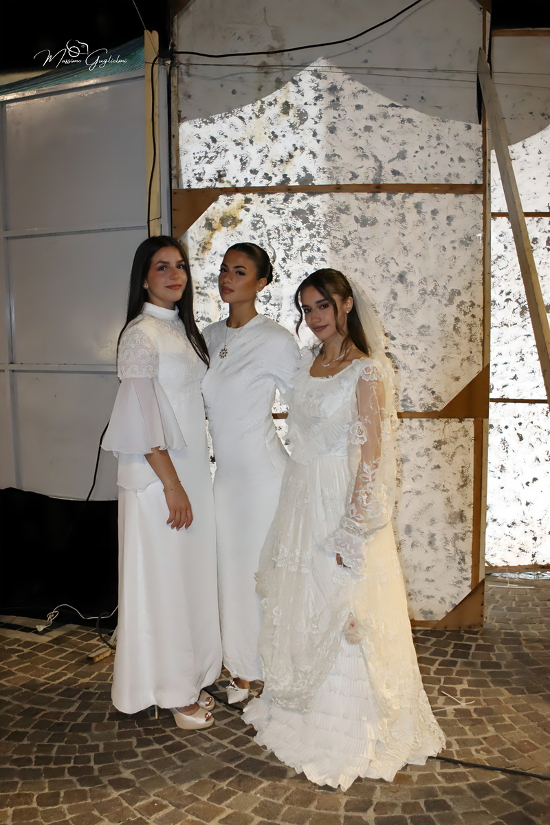 Un viaggio meraviglio tra abiti e modelle incredibili