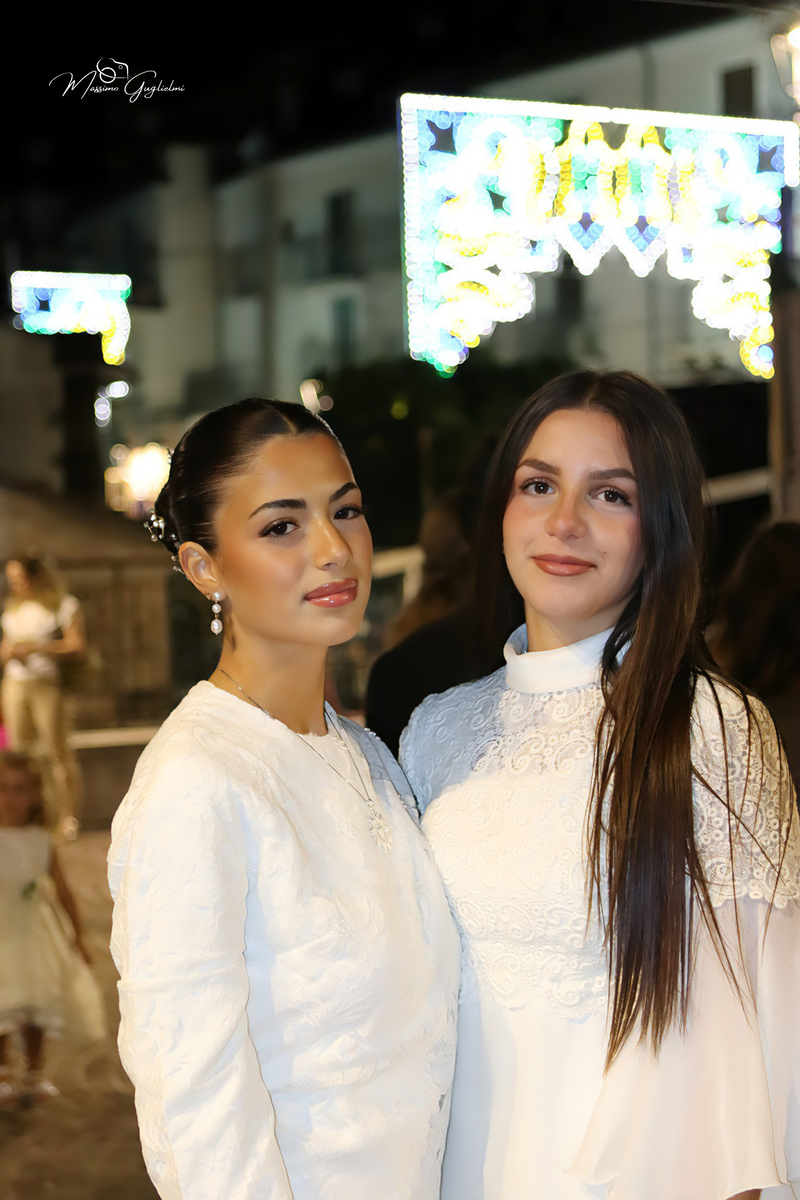 Un viaggio meraviglio tra abiti e modelle incredibili