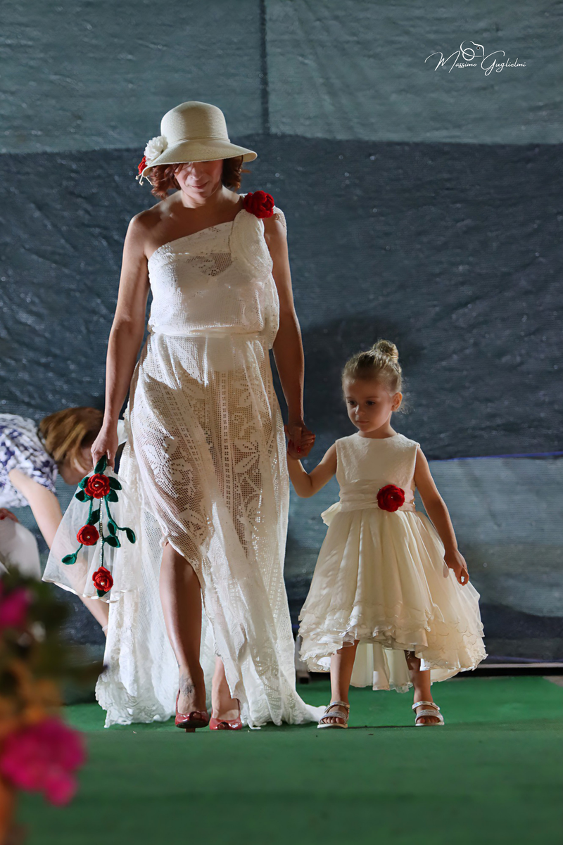 Un viaggio meraviglio tra abiti e modelle incredibili