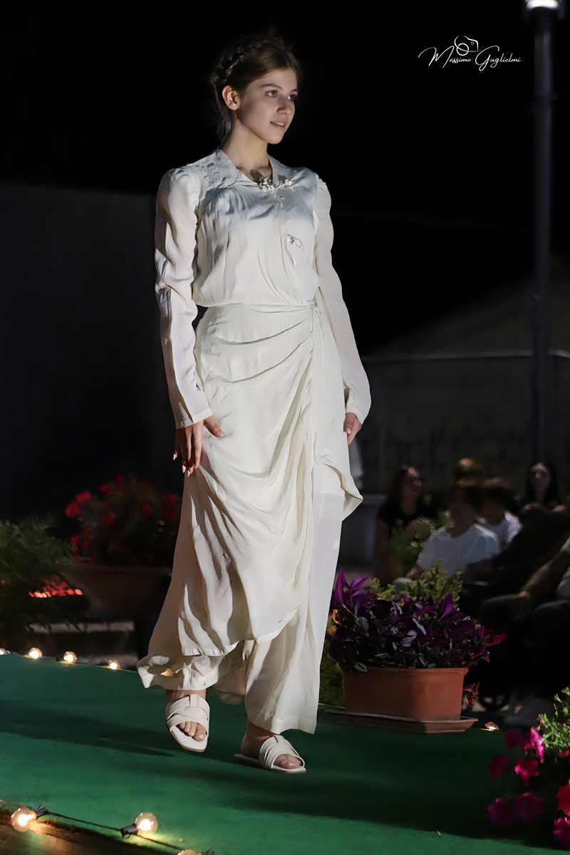 Un viaggio meraviglio tra abiti e modelle incredibili