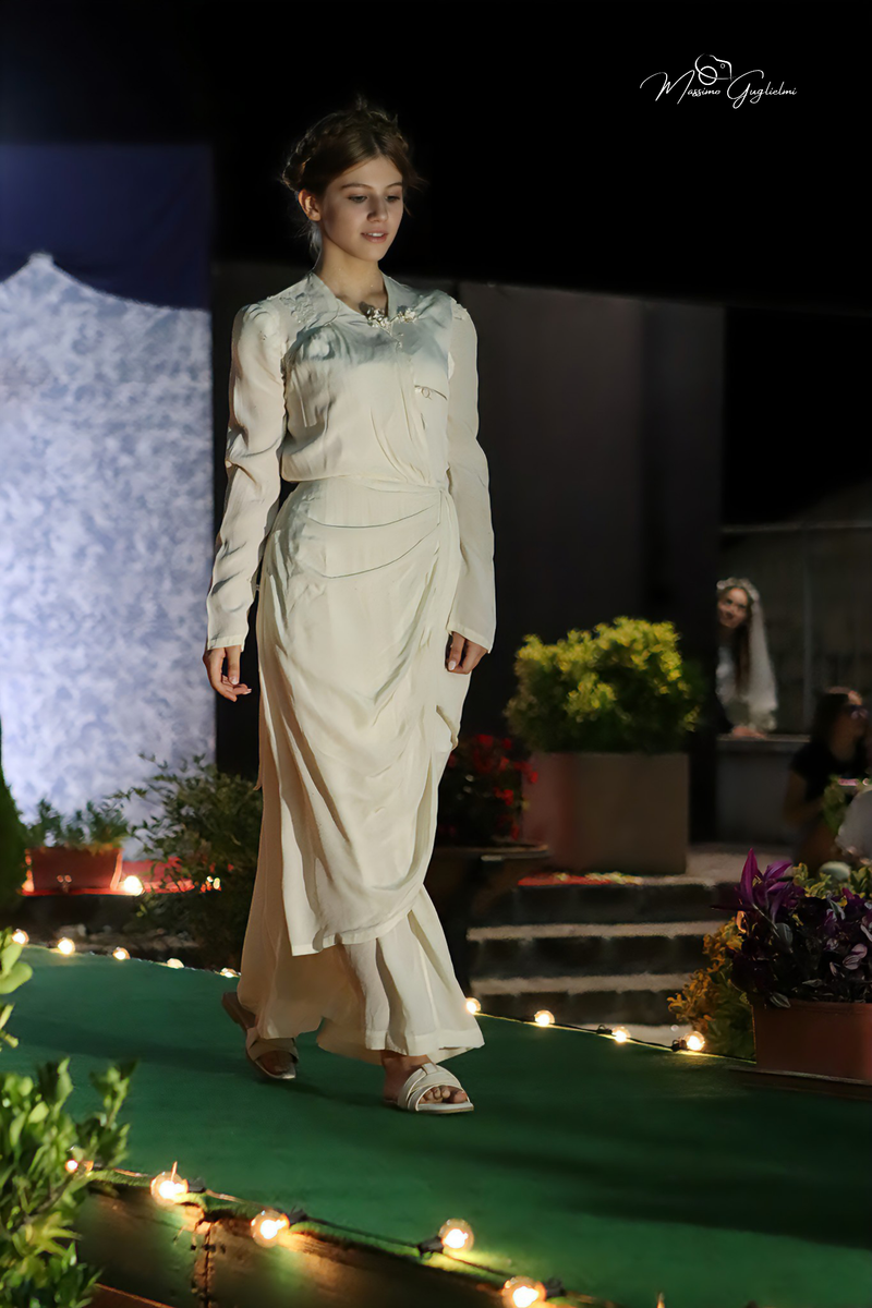 Un viaggio meraviglio tra abiti e modelle incredibili