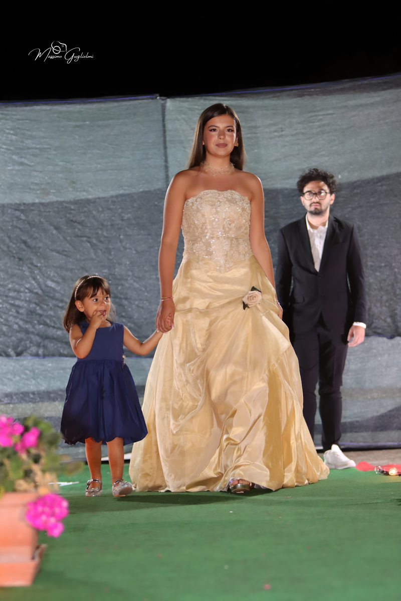 Un viaggio meraviglio tra abiti e modelle incredibili