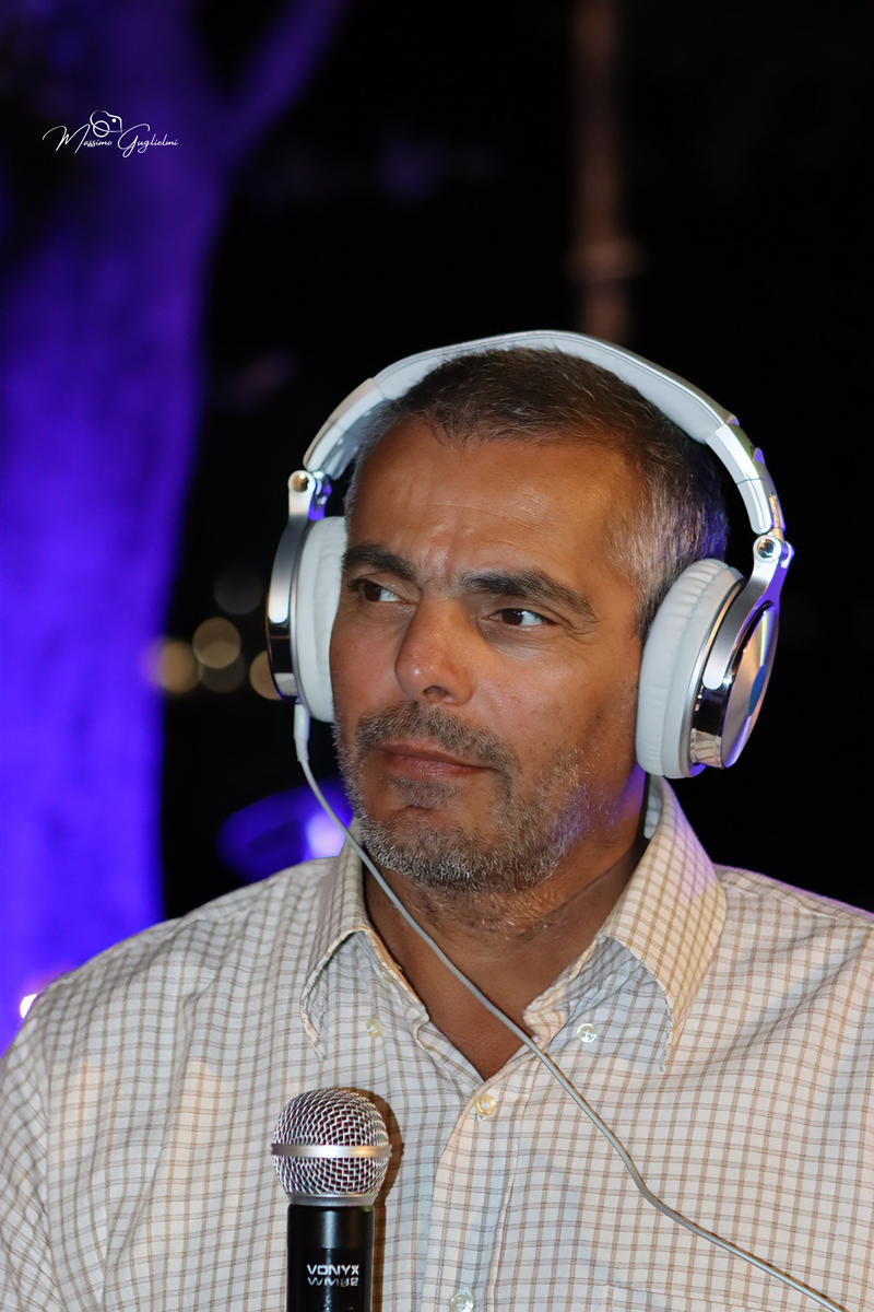 Energia, allegria, musica, cibo e una camminata per le vie della citta'