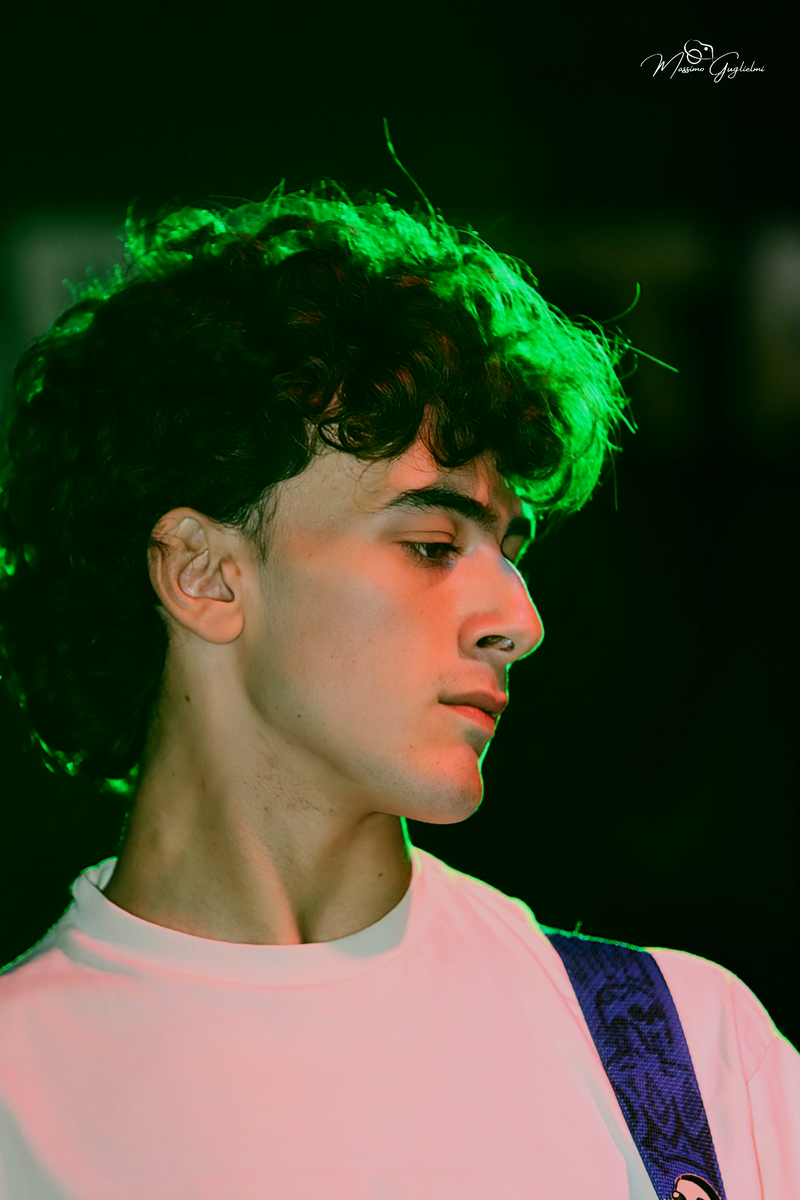 Energia, allegria, musica, cibo e una camminata per le vie della citta'