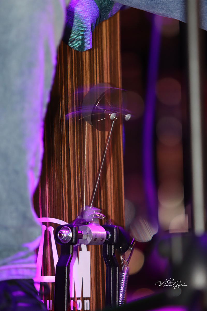 Energia, allegria, musica, cibo e una camminata per le vie della citta'