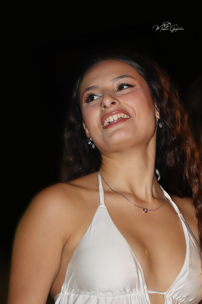 Energia, allegria, musica, cibo e una camminata per le vie della citta'