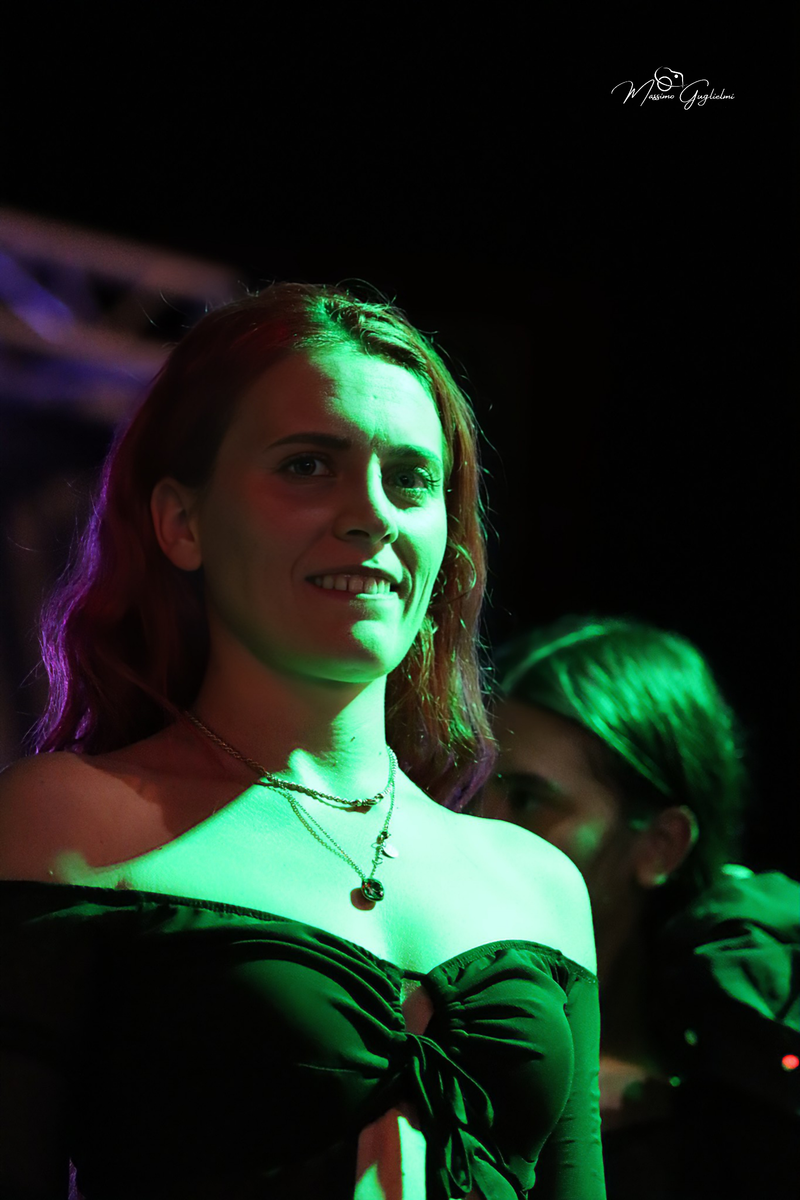 Energia, allegria, musica, cibo e una camminata per le vie della citta'