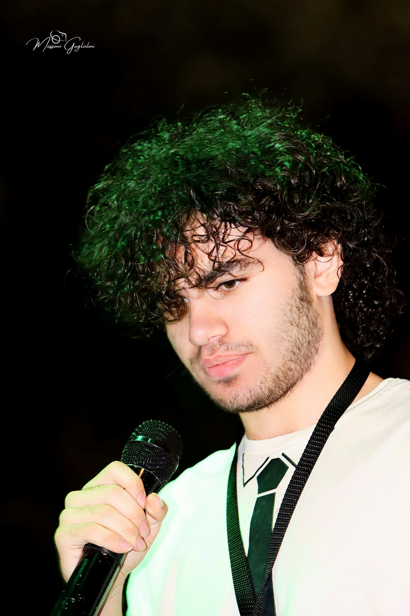 Energia, allegria, musica, cibo e una camminata per le vie della citta'