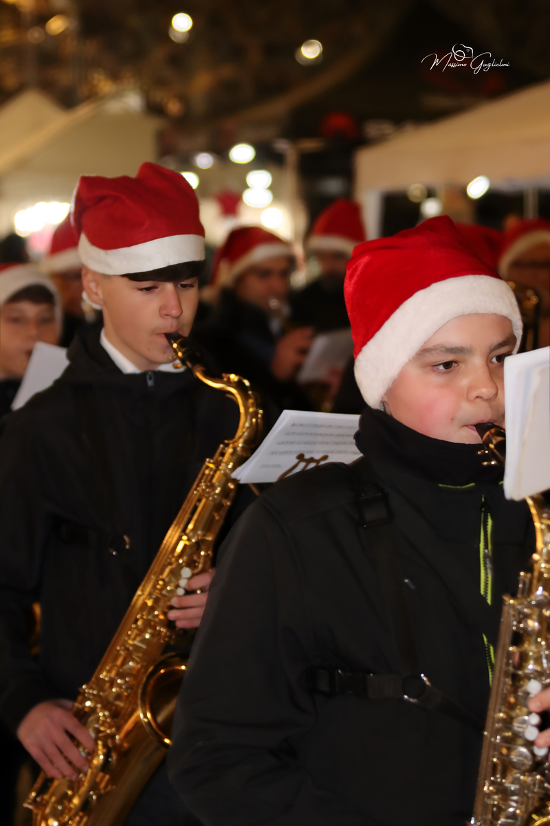 IL NATALE SUI DUE CORSI PRINCIPALI AD ISERNIA