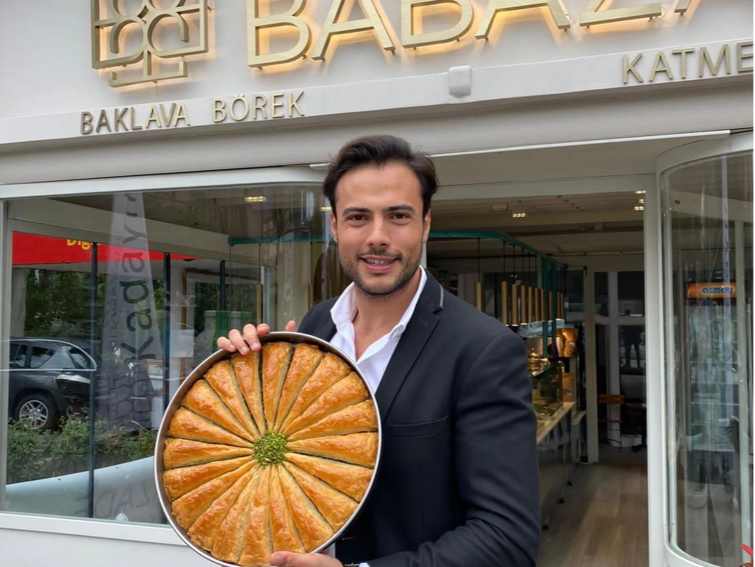 Babazade Baklava Ünlü Mekanların Gözdesi Oldu