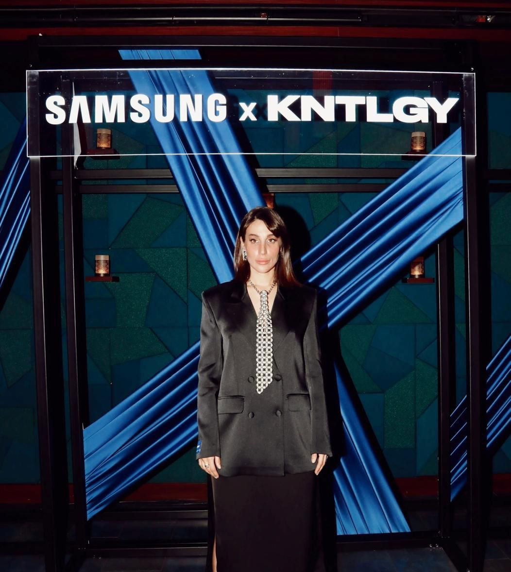 Samsung X KNTLGY iş birliği moda ve teknolojiyi bir araya getirdi