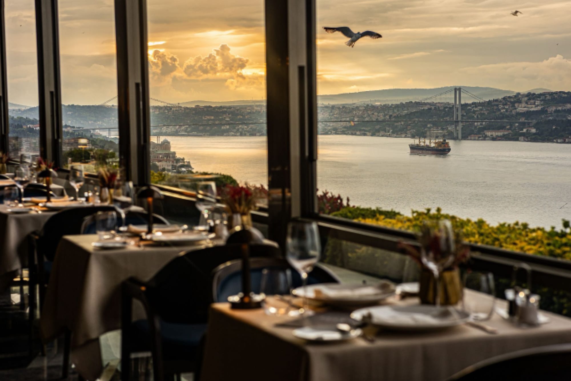 3 Şef · 1 Sofra · 3 Hikâye “Izaka Terrace Şefleri ve Lezzetleri Birleştiriyor”
