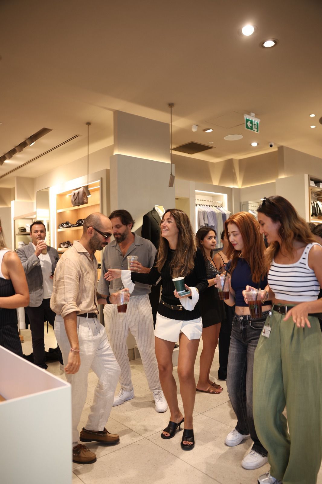Şehrin Nabzı Cafe D’S’in Gündüz Partilerinde Atıyor:“Stil, Kahve ve En Yeni Trendler Bir Arada