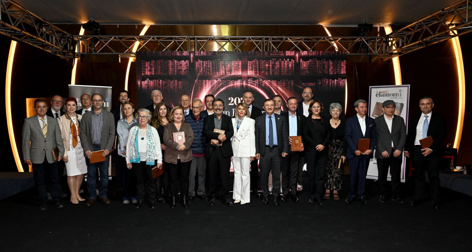 Bir Yılın Hikâyesi: 2024’ün En İyileri Ödülleri Sahiplerini Buldu