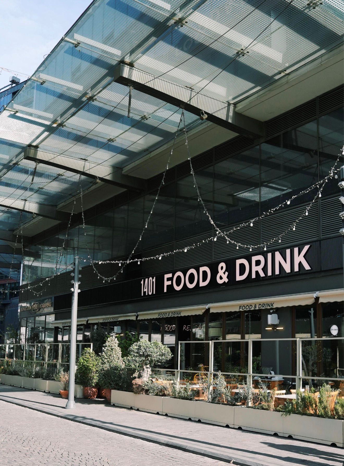 1401 FOOD & DRİNK YENİ ŞUBESİYLE ARTIK VADİ İSTANBUL’DA