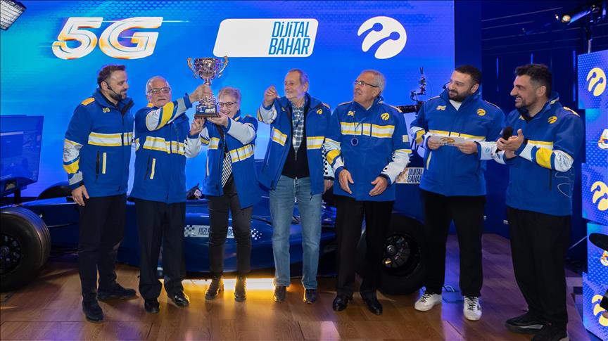 Turkcell'den Yaşlılara Saygı Haftası'na özel "Dijital Bahar Büyük Yarış" etkinliği