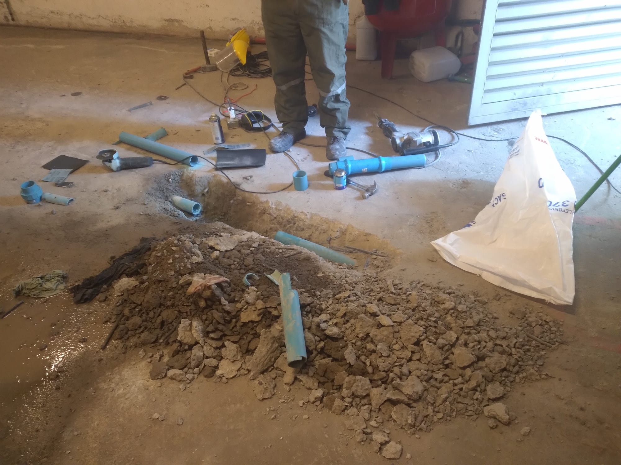 Cañeria Rota Bajo el Piso