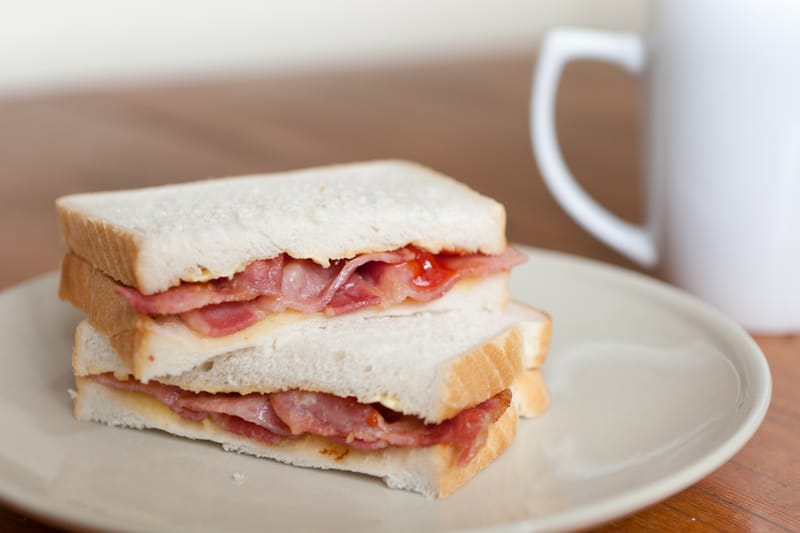 Bacon sandwich (plain or toasted)