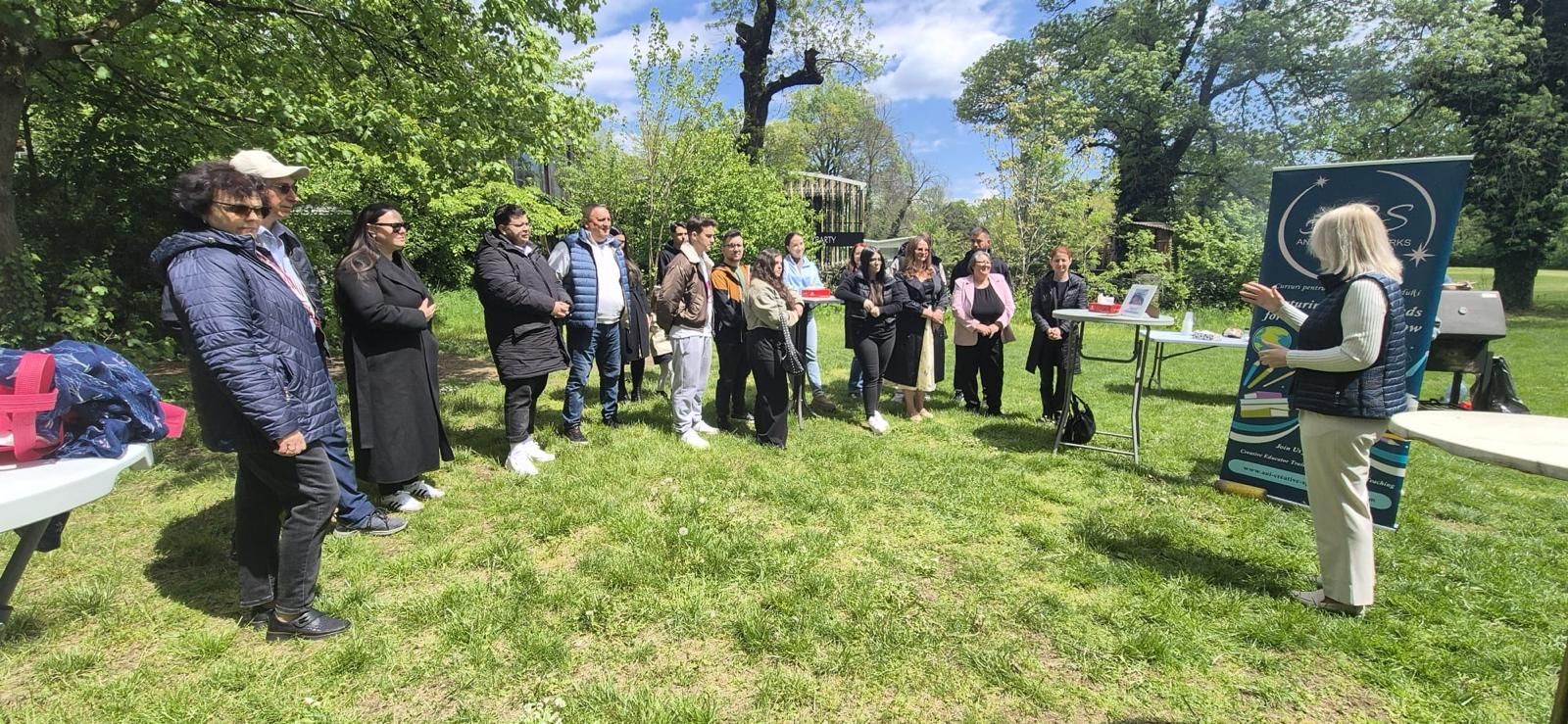 Împreuna la evenimentul de lansare a unui proiect