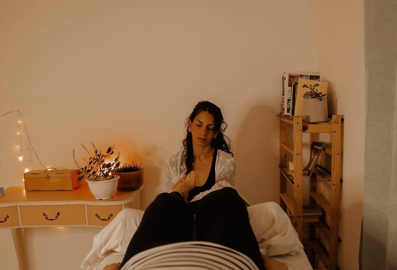 איך אפשר לטפל בבעיות שינה בעזרת רפלקסולוגיה? - הסוד המקצועי