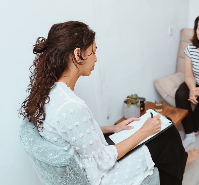 סיפור מהקליניקה: טיפול בימי מלחמה- איך ד' הצליחה לחזור לישון ולתפקד, גם במציאות שפוקדת אותנו(תוך שלושה מפגשים בלבד)