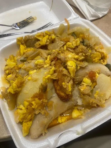 Small ackee and saltfish