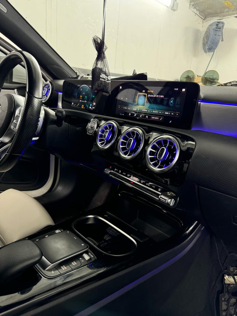 Mercedes Benz a250 2023