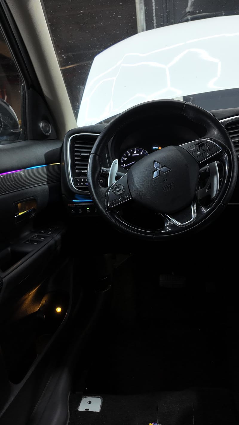 Mitsubishi outlander 2016