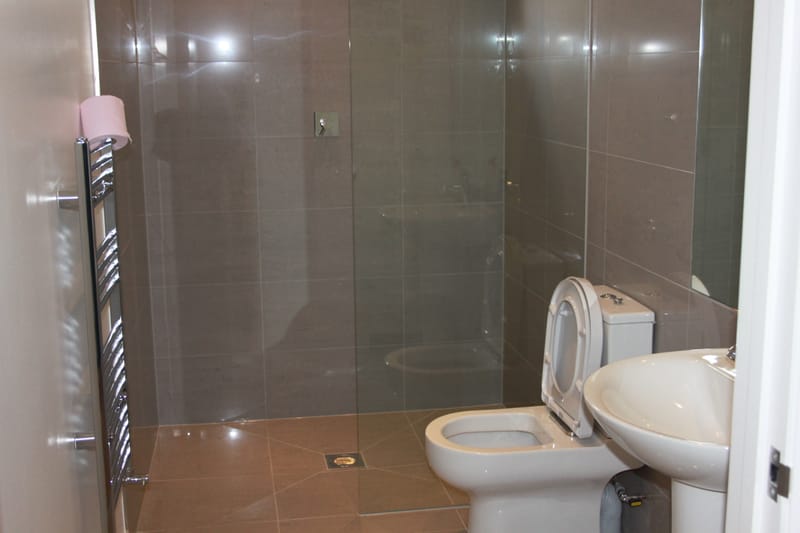 Six flats and retail unit 2014/15